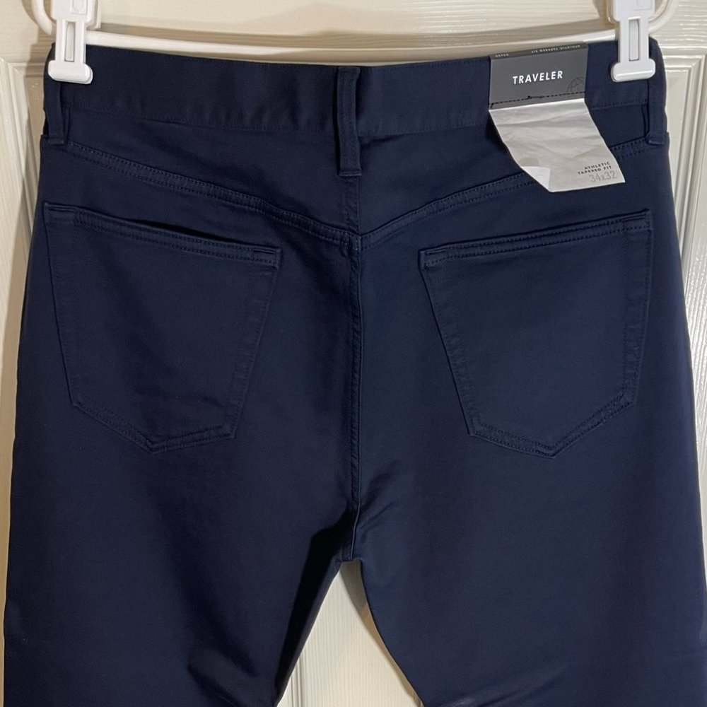 NWT Banana Republic Traveler Athletic Fit Jean 34x32